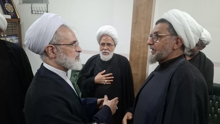 تصاویر/ دیدار آیت الله اعرافی با طلاب و روحانیون شهرستان آران وبیدگل