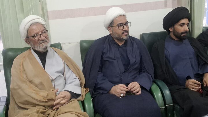 تصاویر/ دیدار آیت الله اعرافی با طلاب و روحانیون شهرستان آران وبیدگل