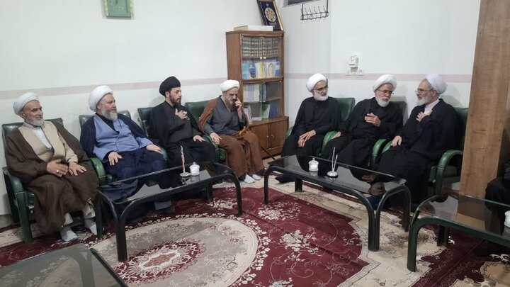 تصاویر/ دیدار آیت الله اعرافی با طلاب و روحانیون شهرستان آران وبیدگل