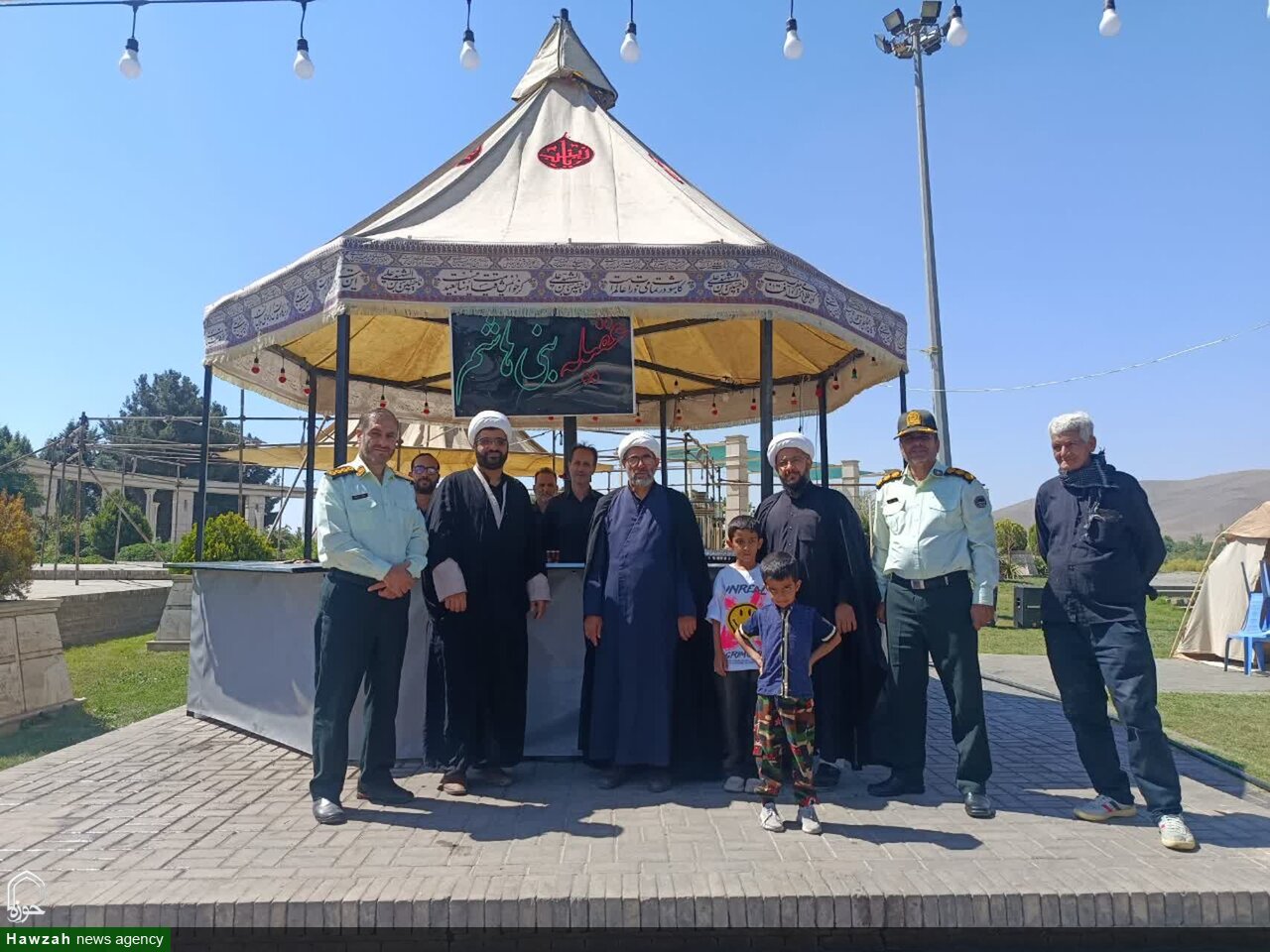 بازدید مدیر مدرسه علمیه سفیران هدایت ملایر از موکب «جانفدایان رهبر»+تصاویر