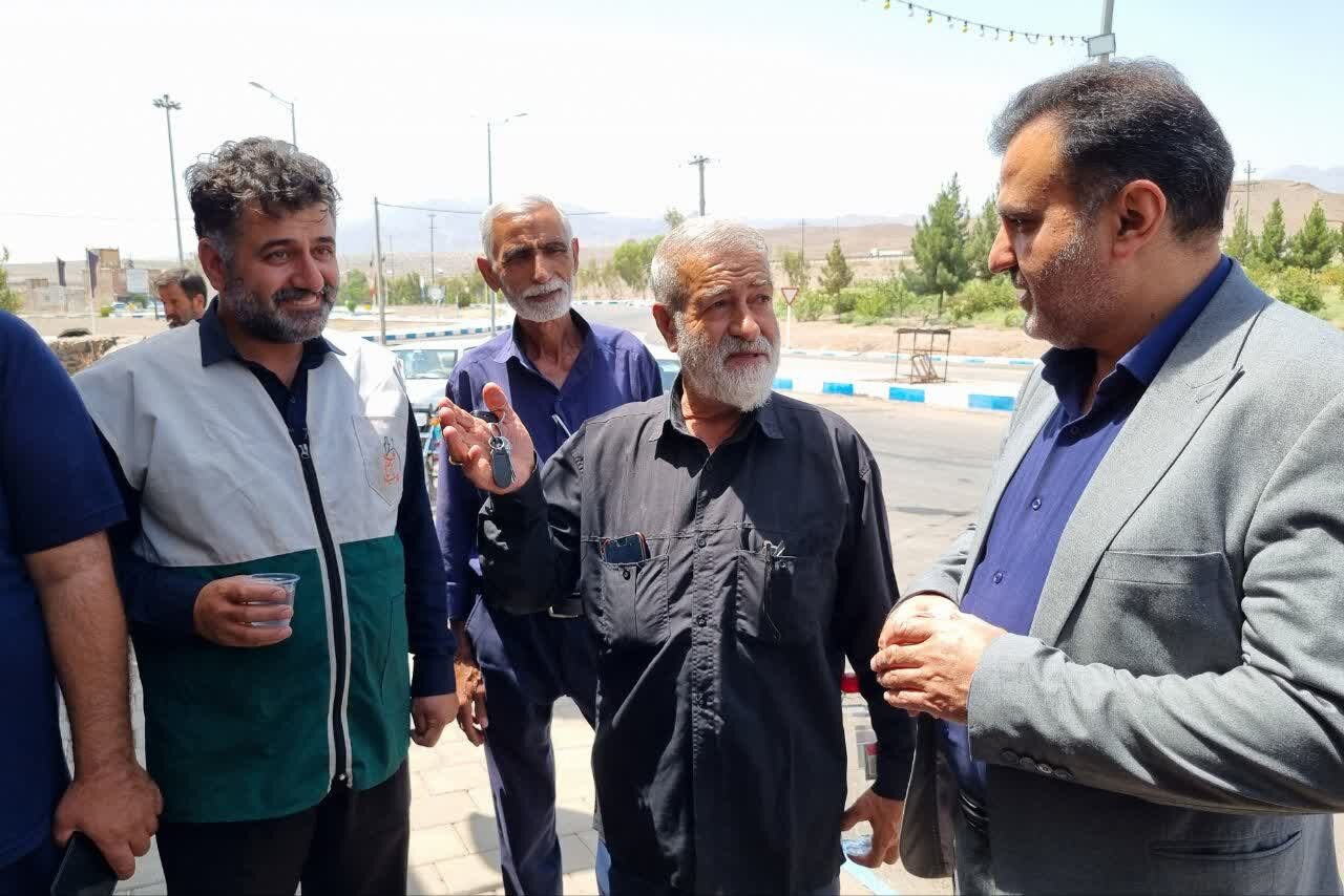 بالغ بر40 هزارزائرامام شهید در کاشان اسکان و 300 هزار نفر پذیرایی شدند /رضایتمندی زائرین امام شهید از موکب داران کاشانی+فیلم و تصاویر