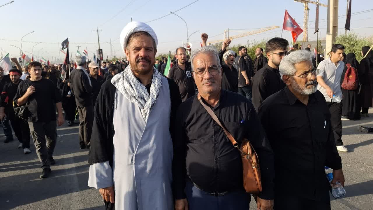 حضور گسترده مردم، مسئولان و کاروان «پرچمداران ولایت» کاشان در آیین بدرقه و تشییع امام شهید+فیلم وتصاویر