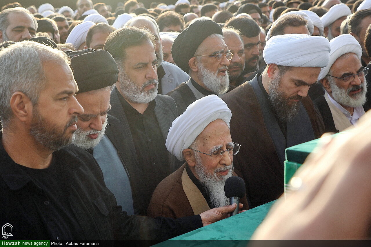 تأملی در تعابیر خاص آیتالله جوادی آملی در نماز رهبر شهید