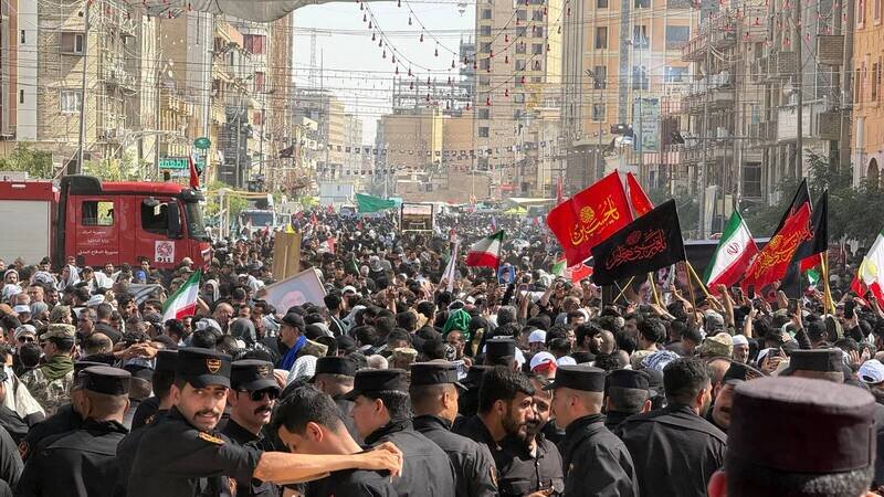 در حال بهروزرسانی/ نجف و کربلا؛ صحنه حضور باشکوه مردم عراق در آیین تشییع علمدار مبارزه با طاغوت، امام خامنهای + فیلم و عکس