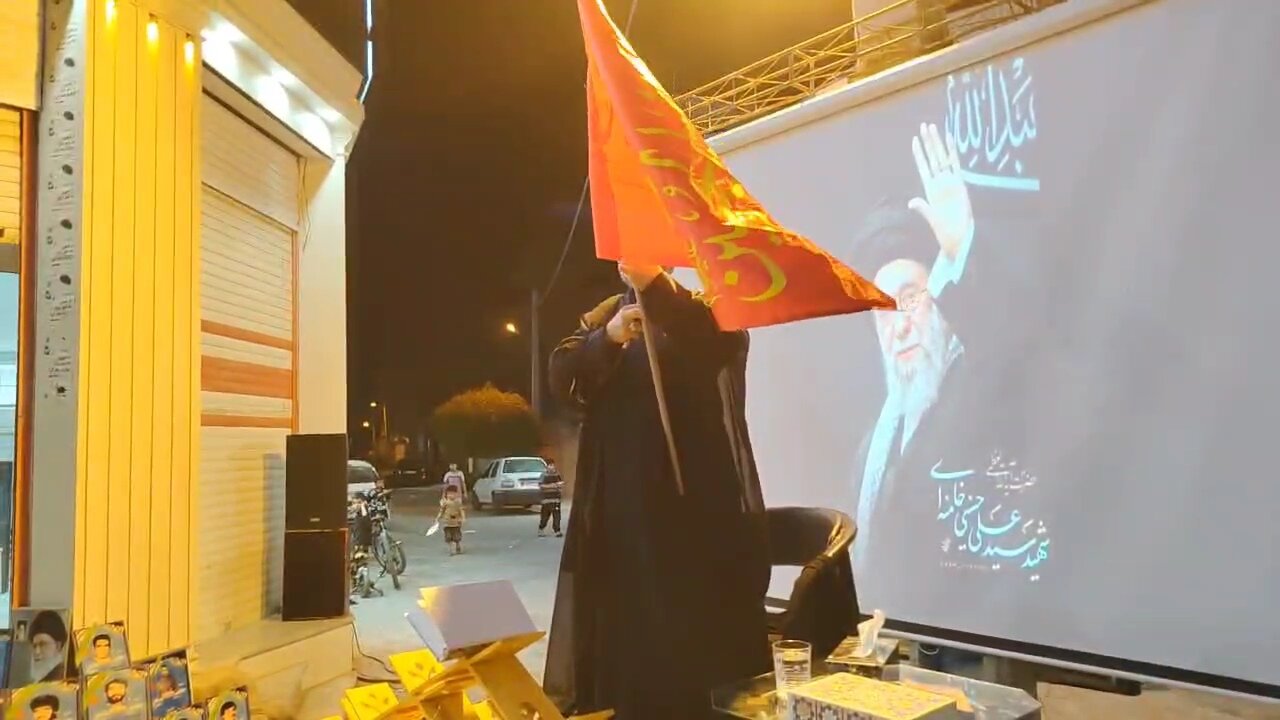 فیلم| اهتزاز پرچم خونخواهی رهبر شهید در شهر عاشورائیان