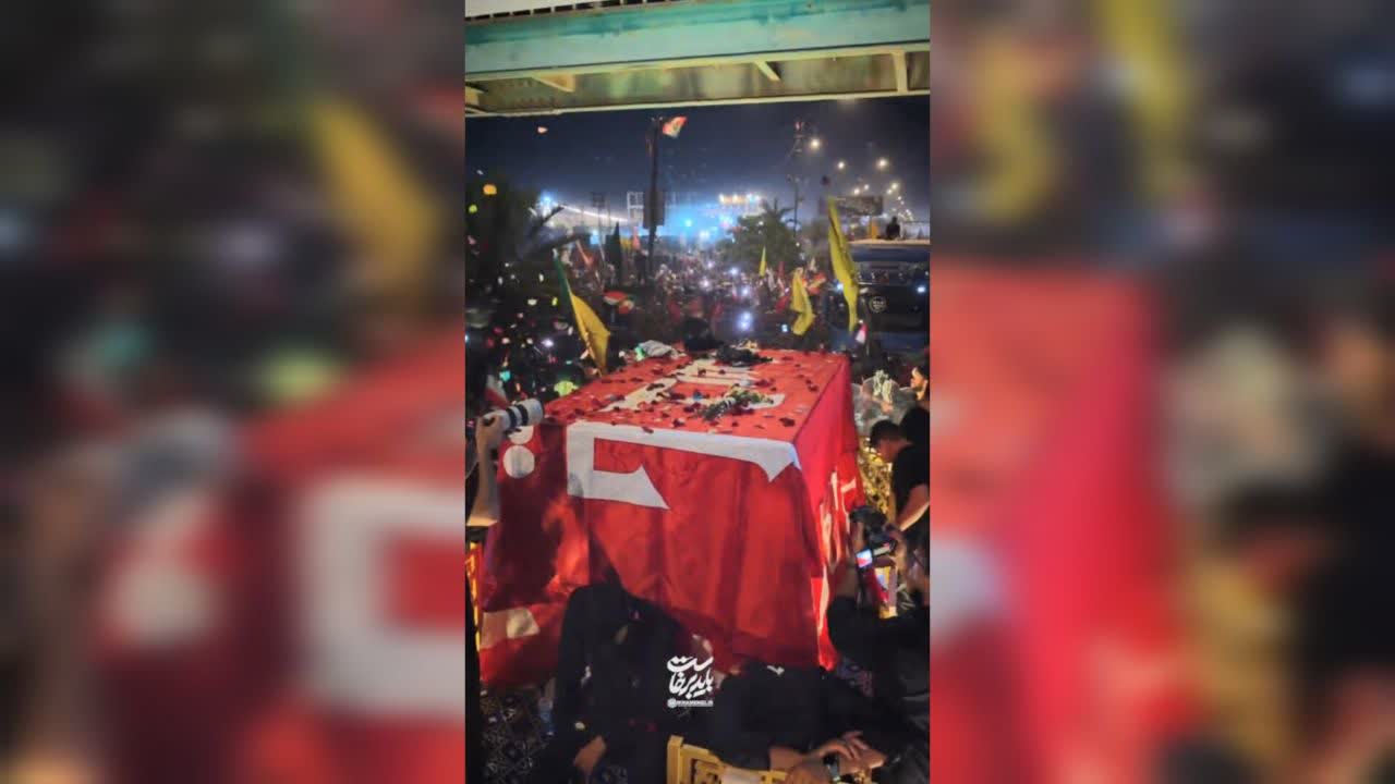 فيديو | كربلاء تستقبل الإمام الشهيد علي الخامنئي بنثر الزهور على جثمانه الطاهر