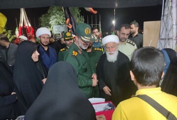 تصاویر/ بازدید میدانی فرمانده سپاه روح‌الله استان مرکزی از موکبهای فرهنگی پایگاه بعثت خواهران در مهاجران