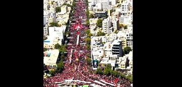 فیلم | قاب هوایی از جمعیت گسترده حاضر در مسیر تشییع پیکر مطهر رهبر شهید انقلاب در مشهد مقدس