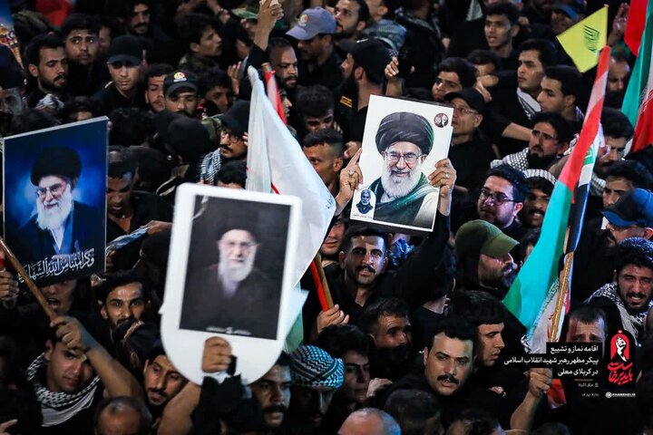 مشاهد من تشييع قائد الثورة الشهيد عند وصوله إلى العمود 1379 في كربلاء