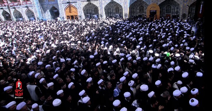 Video Kamili ya Swala ya Maiti Juu ya Mwili Mtukufu wa Imam Mujahid Shahidi Iliyoongozwa na Ayatullah Sayyid Muhammad Taqi al-Hakim katika Haram Tukufu ya Amirul-Muuminin (as)