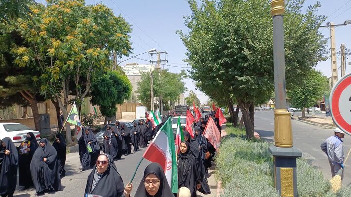 تصاویر/اجتماع بزرگ عزاداران و آیین تشییع نمادین رهبر شهید انقلاب اسلامي در زرندیه