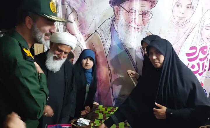 بازدید میدانی فرمانده سپاه روح‌الله استان مرکزی از موکبهای فرهنگی پایگاه بعثت خواهران در مهاجران