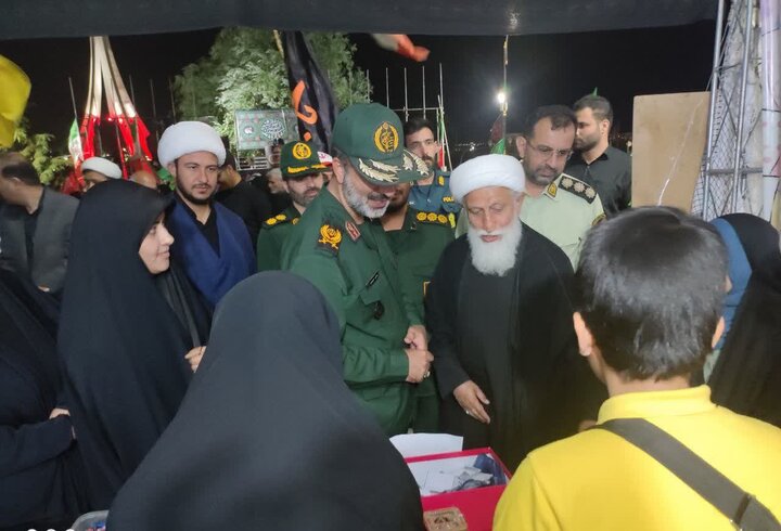 بازدید میدانی فرمانده سپاه روح‌الله استان مرکزی از موکبهای فرهنگی پایگاه بعثت خواهران در مهاجران