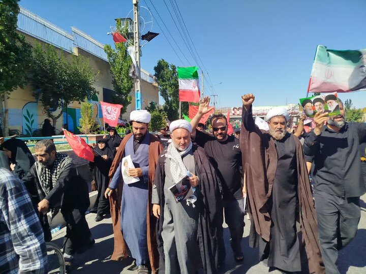 تصاویر/ حضور مدیر حوزه علمیه استان قزوین در مراسم تشییع قائد شهید امت در مشهد