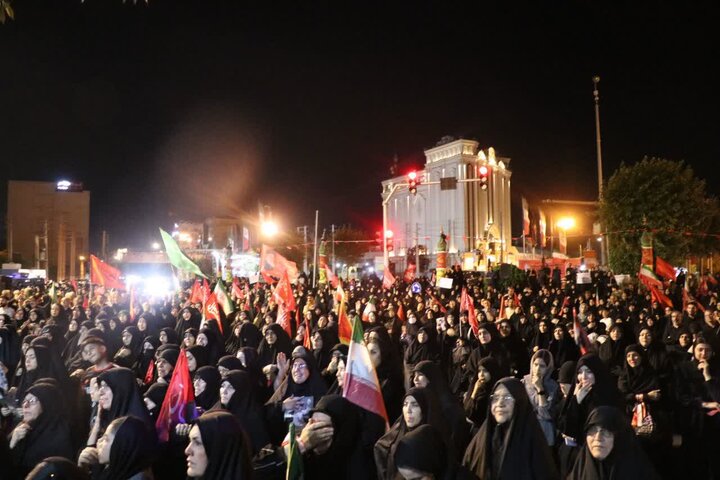 تصاویر/ اجتماع خونخواهی مردم قرچک در شب تدفین رهبر شهید