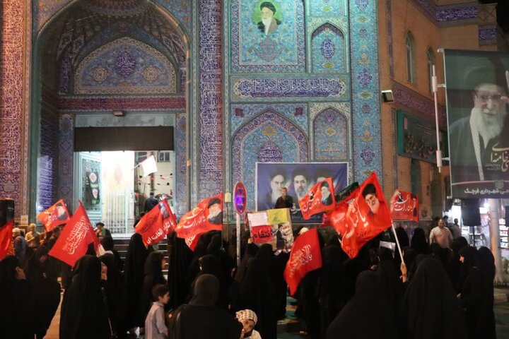 تصاویر/ اجتماع خونخواهی مردم قرچک در شب تدفین رهبر شهید