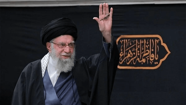 حرم الإمام الرضا (عليه السلام) يشهد مواراة الجثمان الطاهر لقائد الثورة الإسلامية الشهيد