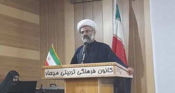 معلمان نقش کلیدی در تبیین جایگاه رهبری برای نسل آینده دارند