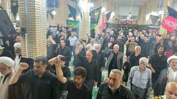 فیلم| شعار نمازگزاران شهرستان زرندیه در نماز جمعه