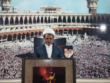 ملت ایران با حضور حماسی در تشییع رهبر شهید عزت خود را به نمایش گذاشت
