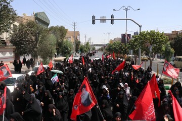 قرائت «عهدنامه خونخواهی و انتقام» در نماز جمعه