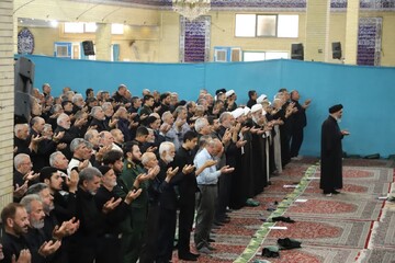 تصاویر/ اقامه نماز عبادی سیاسی جمعه در بهارستان