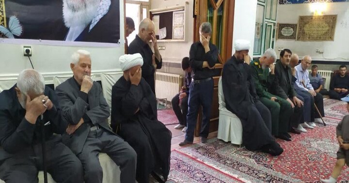 تصاویر/ برگزاری مراسم ختم قرآن و عزاداری رهبر شهید انقلاب در بهار