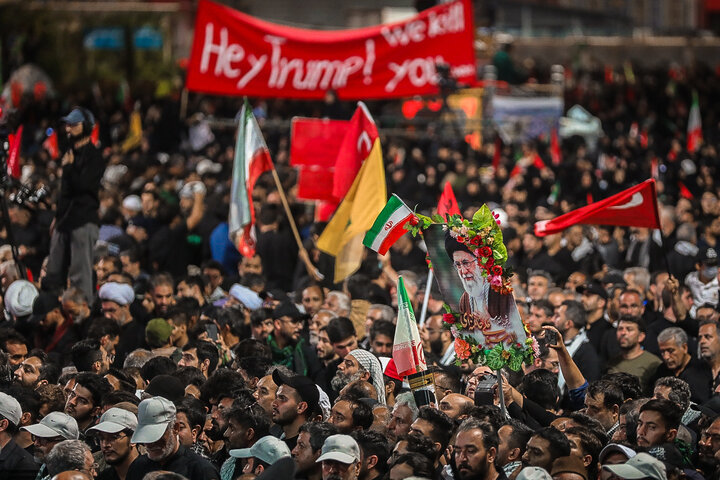 تصاویر/ تشییع باشکوه پیکر مطهر رهبر شهید انقلاب اسلامی در مشهد مقدس