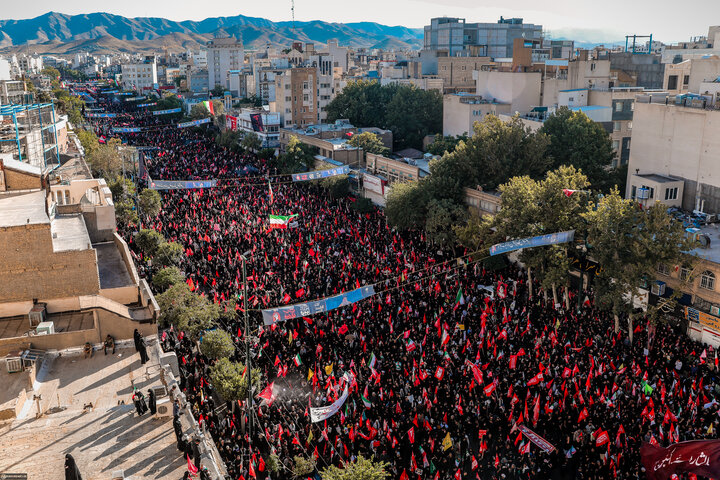 تصاویر/ تشییع باشکوه پیکر مطهر رهبر شهید انقلاب اسلامی در مشهد مقدس