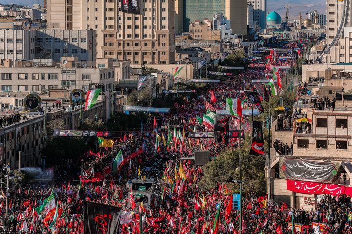 تصاویر/ تشییع باشکوه پیکر مطهر رهبر شهید انقلاب اسلامی در مشهد مقدس