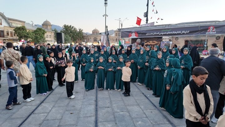تصاویر/ میدان امام خمینی(ره) جلوه‌گاه خدمت عاشقانه موکب‌ها در بدرقه امام شهید