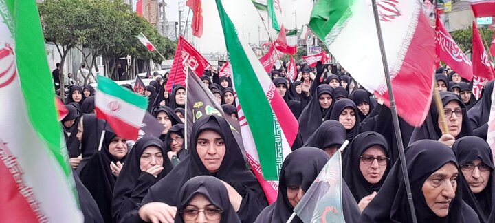تصاویر/ راهپیمایی جاماندگان از تشییع رهبر شهید (ره) در فریدونکنار