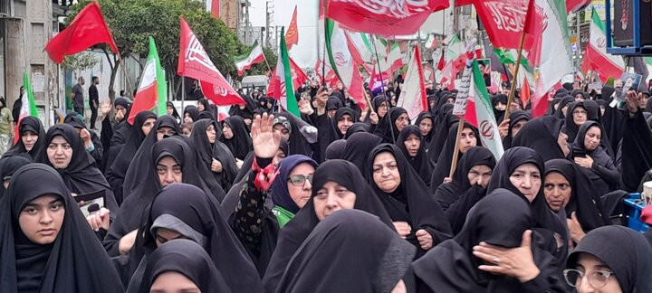 تصاویر/ راهپیمایی جاماندگان از تشییع رهبر شهید (ره) در فریدونکنار