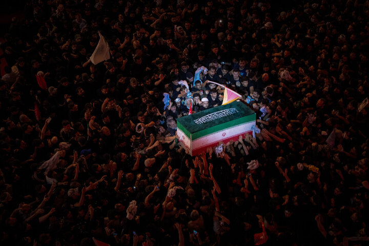 Photos/Karbala en deuil : L’ultime hommage au Grand Ayatollah martyr Sayyid Ali Khamenei