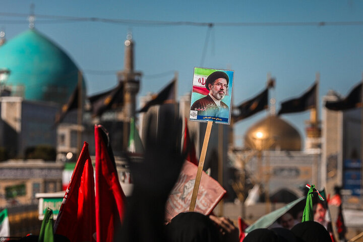 Photos/L’ultime hommage à Mashhad : procession historique pour le Grand Ayatollah martyr Sayyid Ali Khamenei