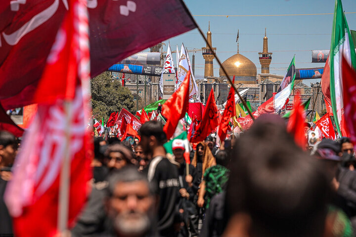 Photos/L’ultime hommage à Mashhad : procession historique pour le Grand Ayatollah martyr Sayyid Ali Khamenei