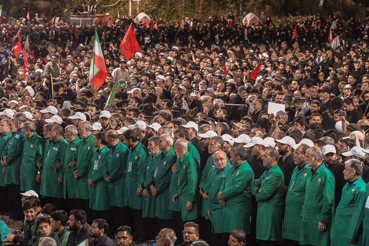 Photos/L’ultime hommage à Mashhad : procession historique pour le Grand Ayatollah martyr Sayyid Ali Khamenei