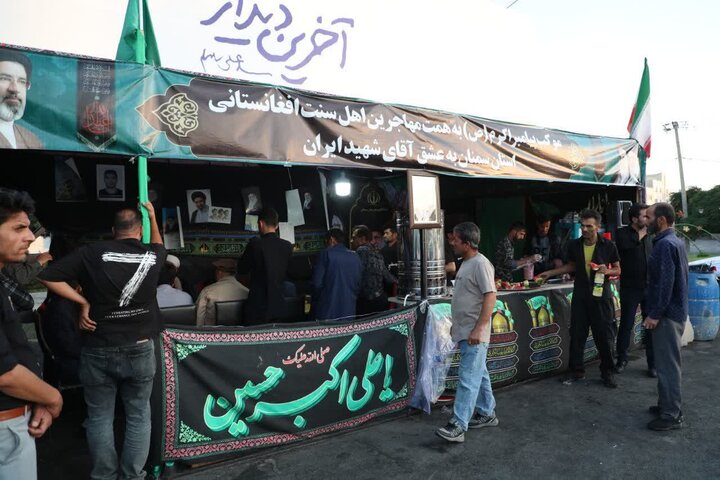 بازدید حجت‌الاسلام والمسلمین مطیعی از مواکب خدمت‌رسانی به عزاداران مراسم تشییع قائد شهید امت
