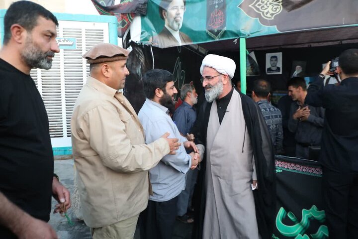 بازدید حجت‌الاسلام والمسلمین مطیعی از مواکب خدمت‌رسانی به عزاداران مراسم تشییع قائد شهید امت
