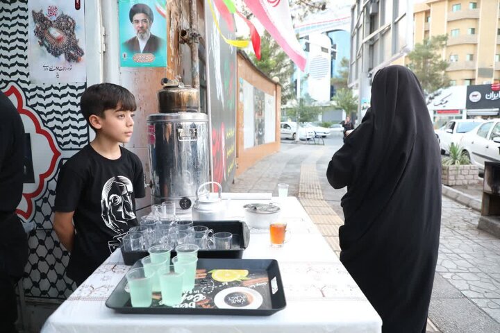 بازدید حجت‌الاسلام والمسلمین مطیعی از مواکب خدمت‌رسانی به عزاداران مراسم تشییع قائد شهید امت