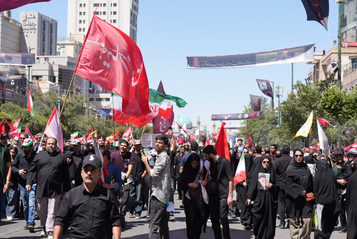 تصاویر |عرض ارادت امت به شهید قائد امت در مشهد