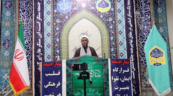 تصاویر/ اقامه نمازجمعه شهر قلعه گنج