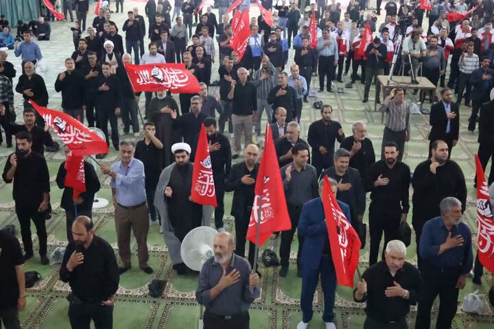 آیین عزاداری شهادت امام سجاد(ع) و گرامیداشت رهبر شهید امت در شهرکرد