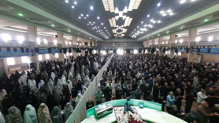 تصاویر/اقامه نماز عبادی سیاسی جمعه در خمین