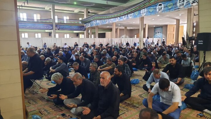 تصاویر/اقامه نماز عبادی سیاسی جمعه در خمین