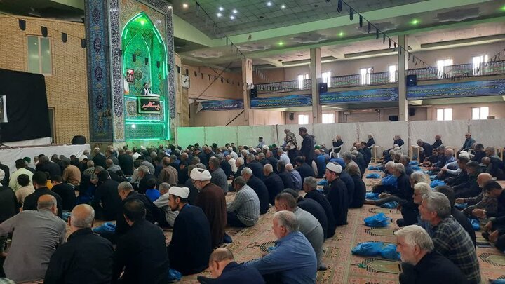 تصاویر/اقامه نماز عبادی سیاسی جمعه در خمین