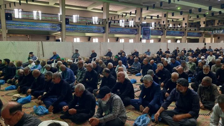 تصاویر/اقامه نماز عبادی سیاسی جمعه در خمین