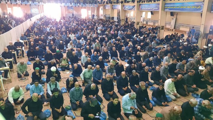 تصاویر/اقامه نماز عبادی سیاسی جمعه در خمین