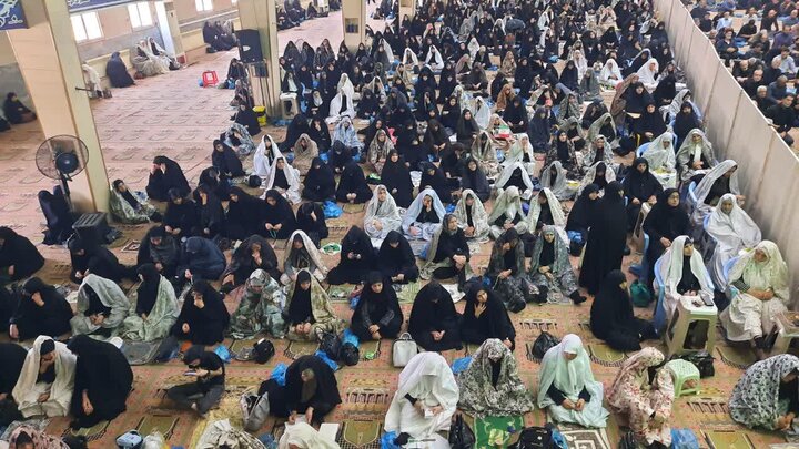 تصاویر/اقامه نماز عبادی سیاسی جمعه در خمین