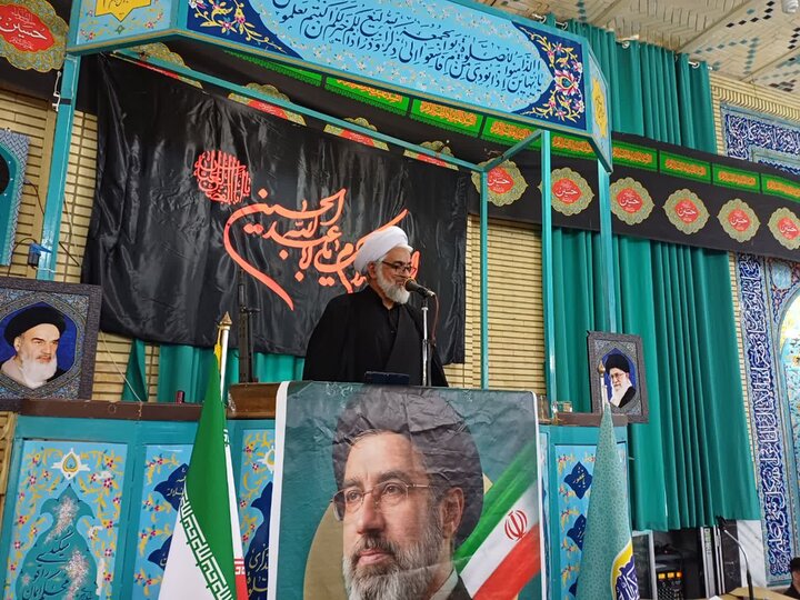 تصاویر/اقامه نماز عبادی سیاسی جمعه در زرندیه
